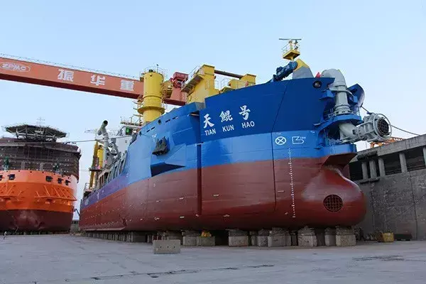 中国下水亚洲第一挖泥船，可扩展陆地国土面积，日本眼红不已