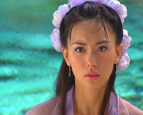这些总被我们误以为是中国人的女演员，其实都是新加坡人