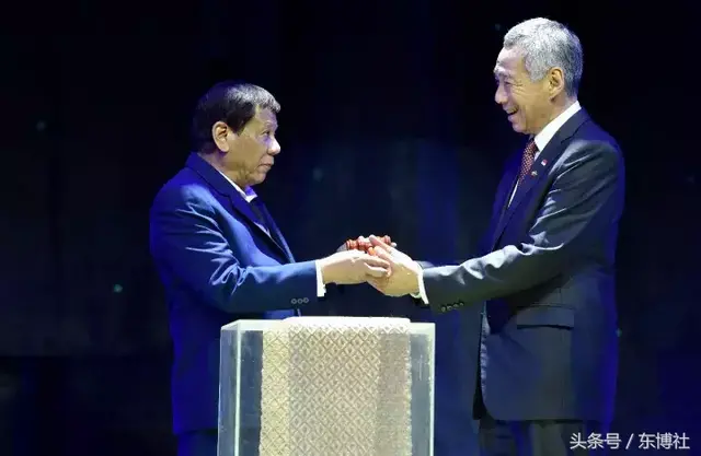 第31届东盟峰会闭幕 新加坡将为2018年东盟轮值主席国