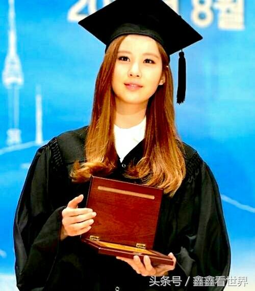 新加坡说，新加坡国立大学甩清华几条街，你怎么看？