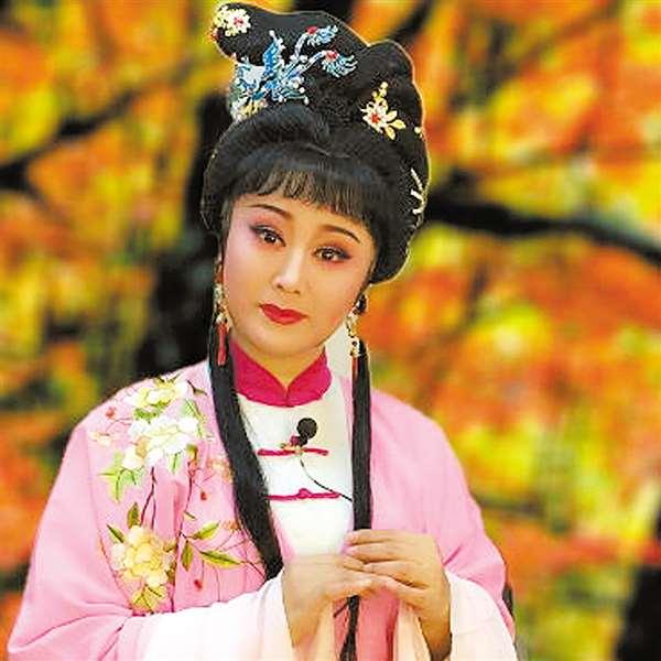 《枫叶情》以情动人