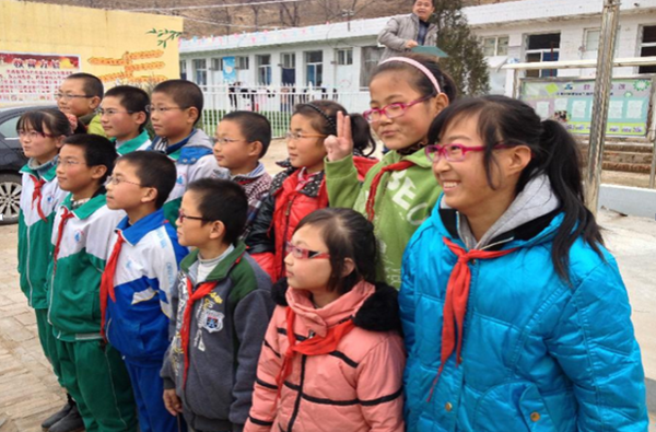 科学育儿：家长们注意了，小孩近视眼一定要补气血！（组图）