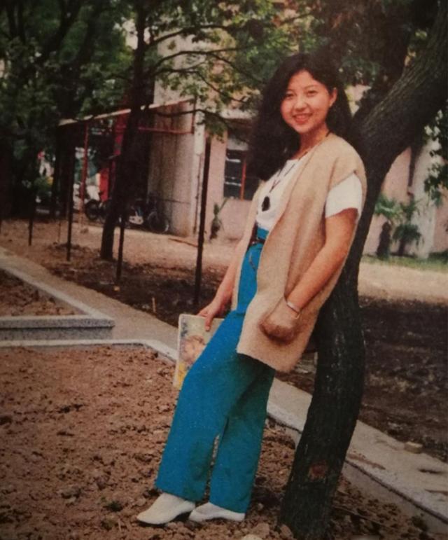 杨二车娜姆学生时期花八毛钱拍的照片，比泸沽湖风景都美