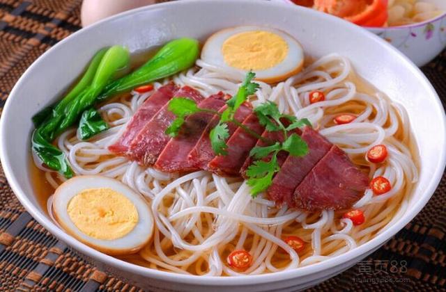 舌尖上的云南，云南最有名的美食特产，你知道多少？