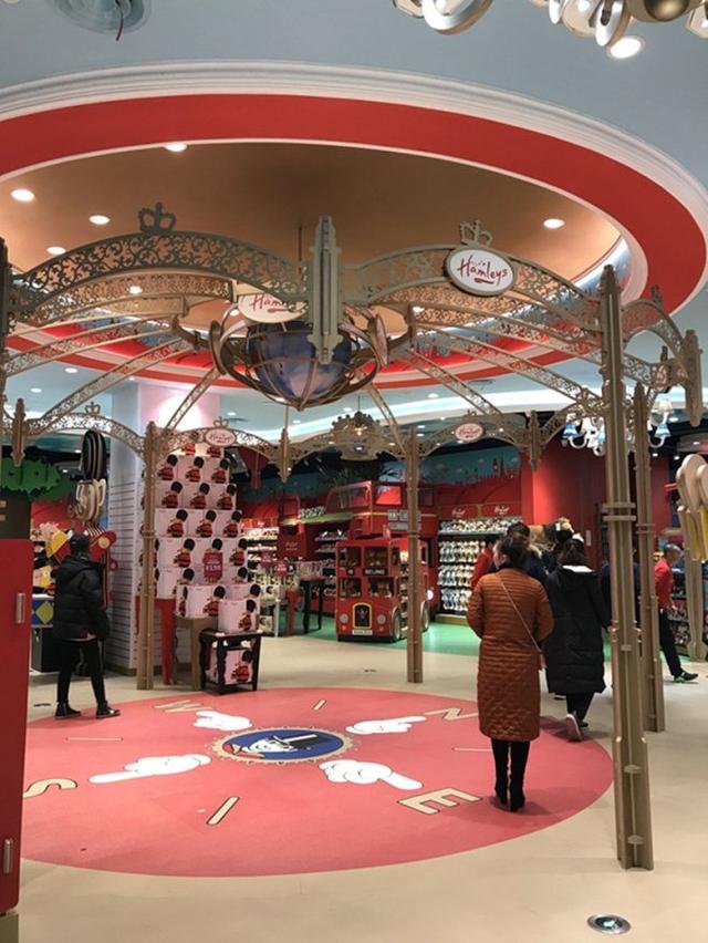 Hamleys北京王府井旗舰店开业 全球单体面积最大