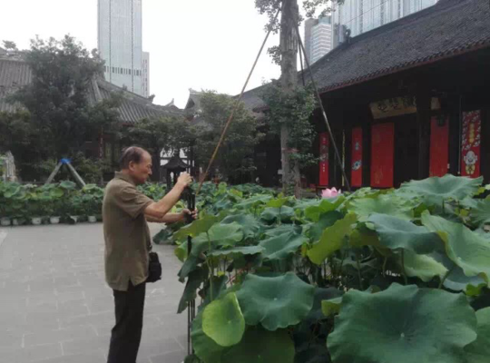 生前同行好友追忆资深摄影记者唐正益：他离开了 留下的照片会让记忆延续