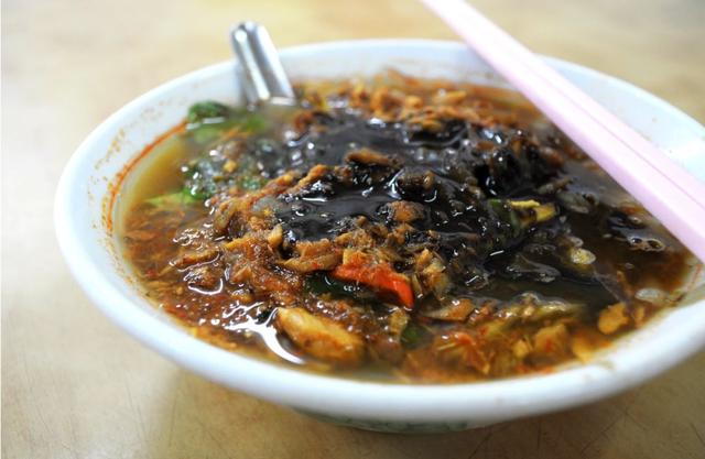 鸭脚包、叻沙、肉骨茶……今冬吉隆坡游吃秘籍在此！一点小温暖，一个大胃口~