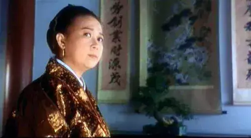 她是周星驰电影的御用奶妈 TVB今年台庆剧中为报仇不择手段