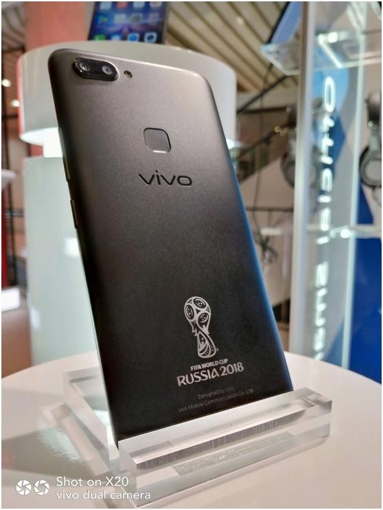 vivo X20 FIFA特别版亮相俄罗斯，明年世界杯更加值得期待