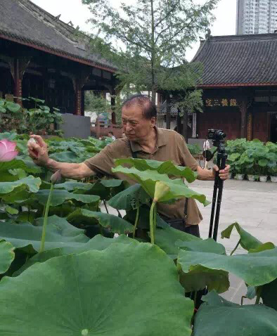 生前同行好友追忆资深摄影记者唐正益：他离开了 留下的照片会让记忆延续