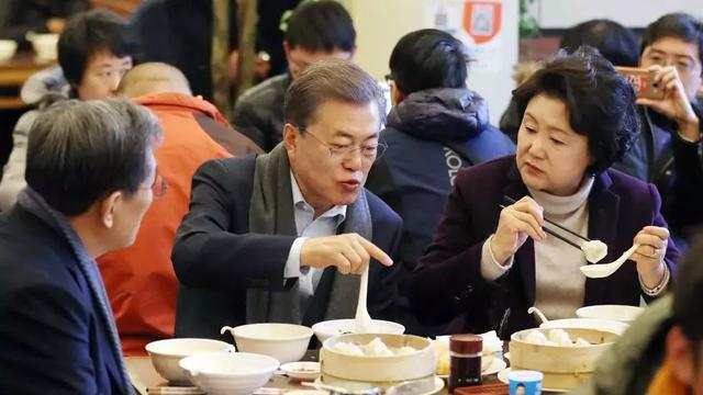 前有李显龙，后有文在寅，中国这一利器把外国领导人成功“圈粉”！