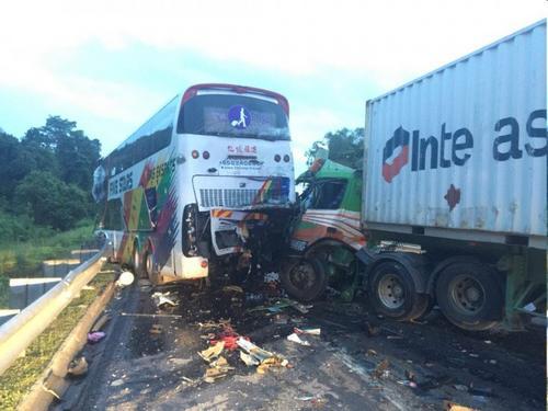 马来西亚发生连环撞车事故 一名华裔女性不幸遇难