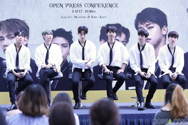 「VIXX」「分享」171202 VIXX新加坡出席新闻发布会 期待今晚的精彩表演