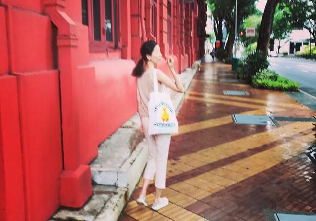 新加坡120万国人：我们不是在假装生活