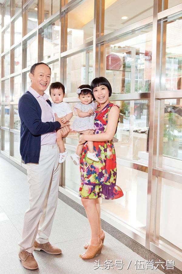 他是永远的江滨柳，10年苦恋女友抑郁自杀，如今娶小娇妻60得子
