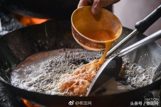 曼谷街头“黑暗料理”获评米其林1星！网友：奇贵！