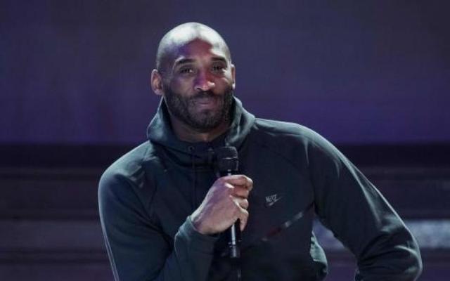 布赖恩特两球衣今天退役