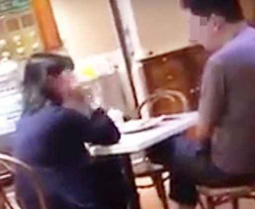在新加坡，与“自恋病”男人谈恋爱是一种什么样的体验？