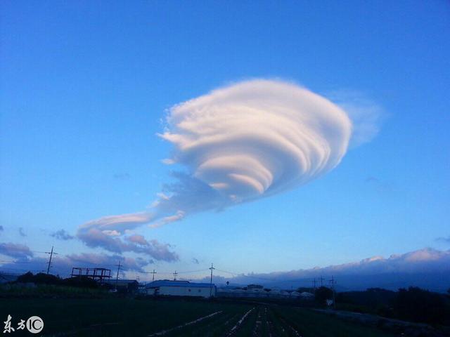 世界各地用手机拍下不同的天空，轮廓像极了美国林肯总统的侧脸