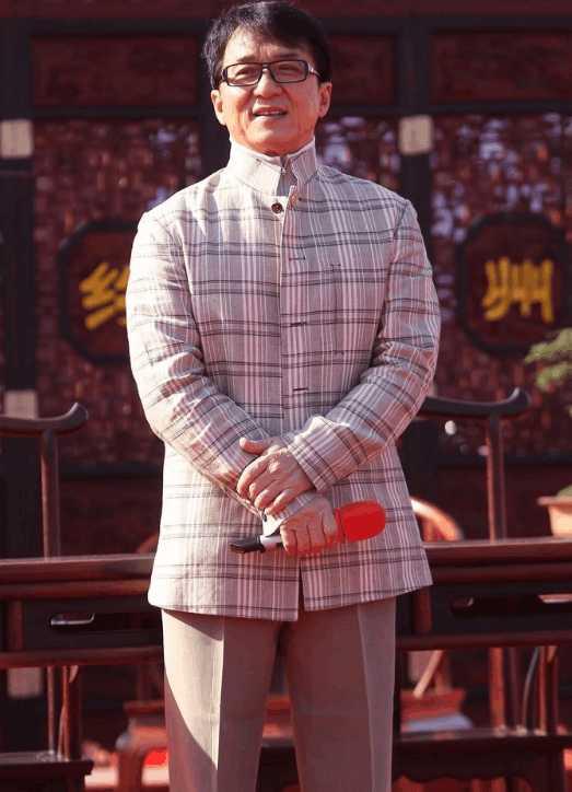 成龙捐给新加坡四栋古建筑，引来轩然大波，你怎么看？