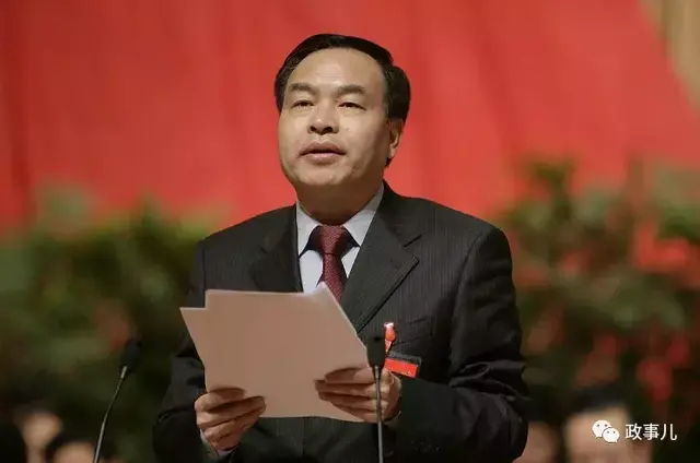 重庆市政府领导班子重大调整，一半新面孔