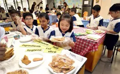 为培养学生自主能力，新加坡多数学校开设自由活动时段