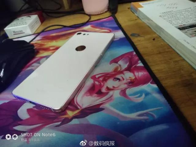 头条诉百度不正当竞争；腾讯携苏宁京东融创入股万达商业；iPhone X产量目标下调致苹果市值缩水 | 雷锋早报