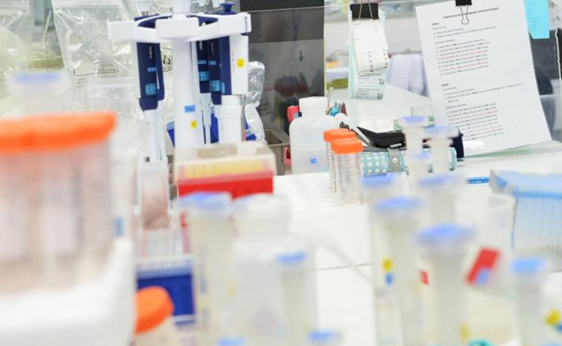 一个被新加坡医生误终生的人才，家人愤怒索赔1042万