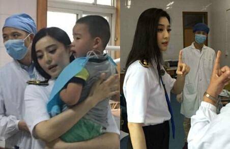 周杰伦为粉丝遛狗，何炅机场扶老奶奶，鹿晗为流浪狗发声