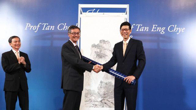 新加坡国立大学第五任校长陈永财教授正式履职，迎接新时代！