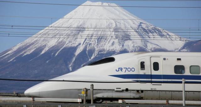 中日高铁最后厮杀，看了外国网友的评论我简直信心爆棚！