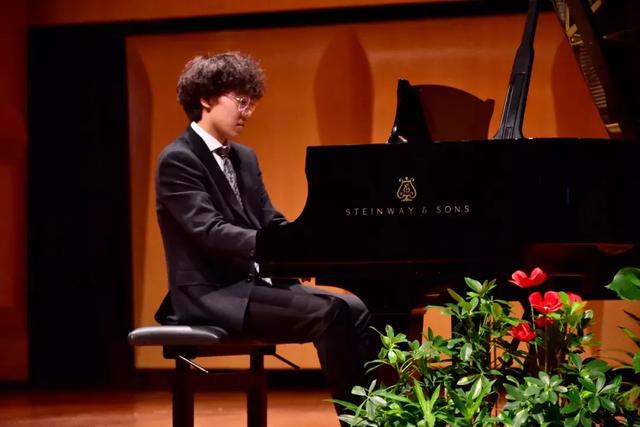 等你下课，我们去领奖吧——新加坡莱佛士国际钢琴比赛颁奖典礼