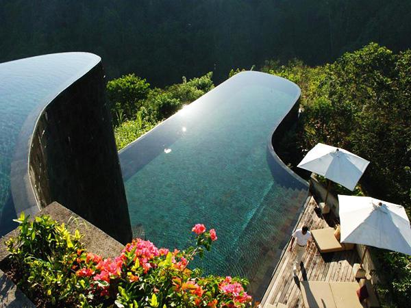 这些国家酒店的游泳池，真的是美的不像话