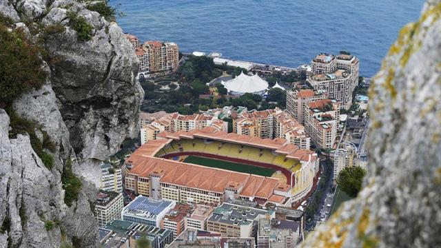 世界上最美的足球场地，在上面踢场球此生无憾