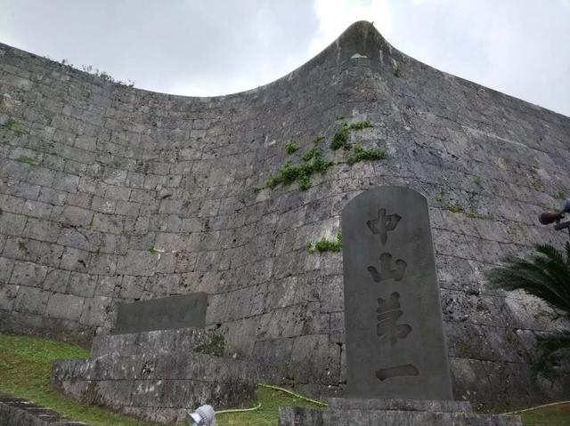 冲绳一日，不知谁该被怜悯