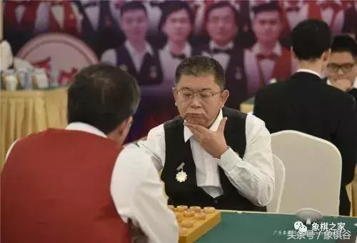 李来群别具一番风格的弃马局，新加坡林明彦先负李来群