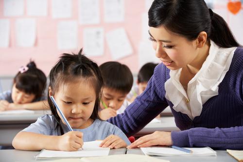 2020年底，新加坡所有小学将配备学生托管中心，解家长的后顾之忧