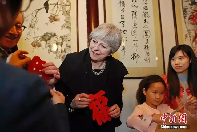 英国首相访华，美国很着急