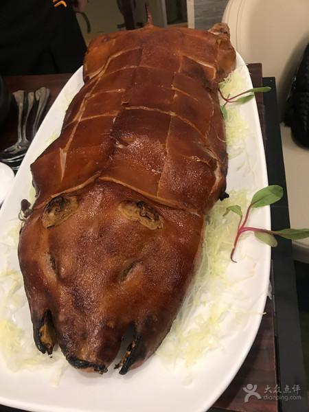 来自新加坡的排队美食珍宝海鲜-我们吃了一头猪！