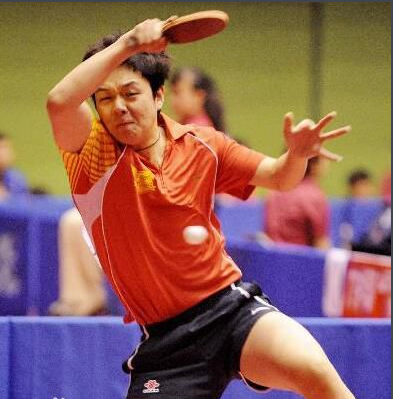 国乒名将15岁夺冠，加盟新加坡因违纪被开，母亲求情送钱被判入狱