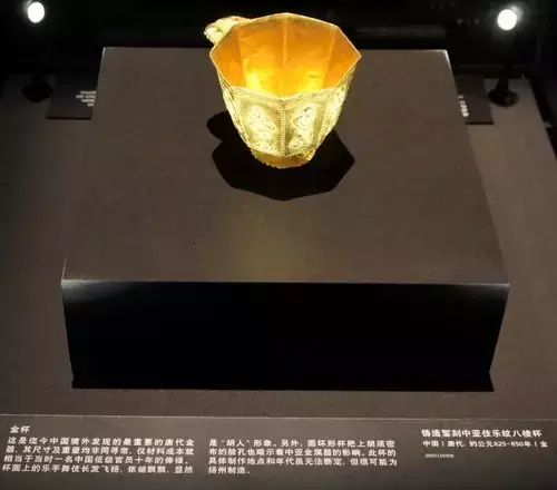 船上7万件中国文物，中国博物馆后悔没买，最终被新加坡买到！