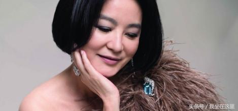 奋力一搏！娱乐圈里40岁以上还冒险怀孕生子的高龄产妇们