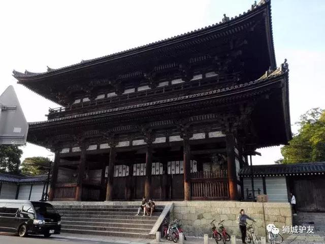 这样逛日本古都，尝遍地道街头小吃