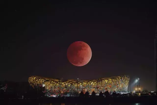 经历了昨晚的观月狂欢才明白：月还是故乡明！