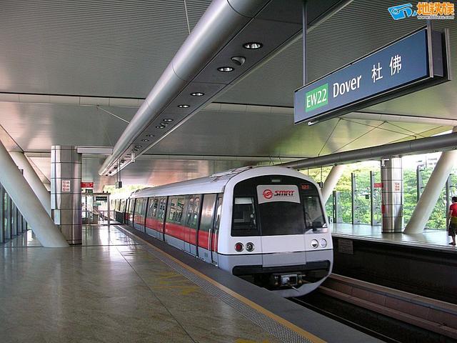 书虫新加坡之行：地铁是一个城市的缩影