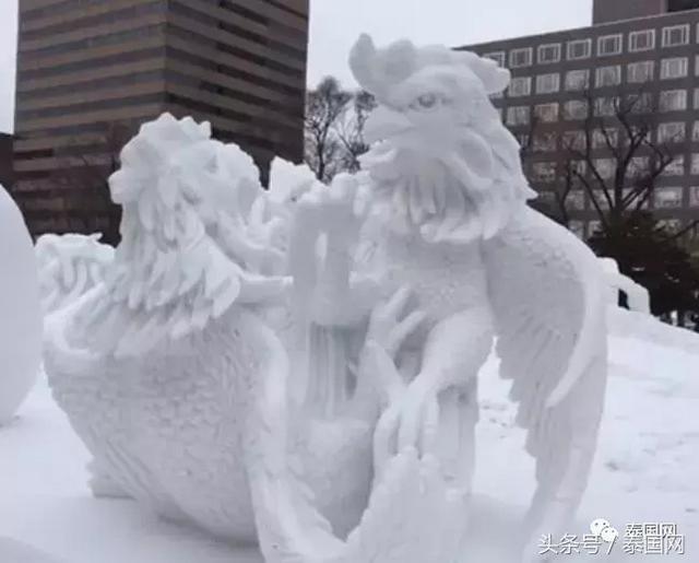 日本国际雪雕大赛，泰国以“斗鸡”主题斩获冠军！