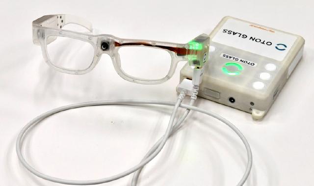 有爱的创新，日本这款眼镜让视力障碍者听懂文字