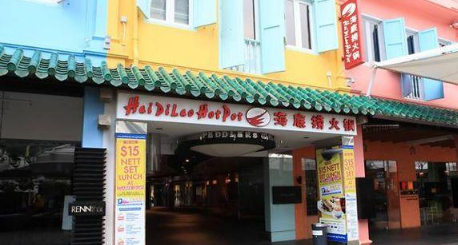 被停业整顿的新加坡海底捞，机智的玩上了小套路