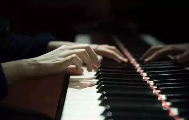 活动推荐Listen to a world-class piano "talk" song |听一场国际范儿的钢琴“谈奏”曲