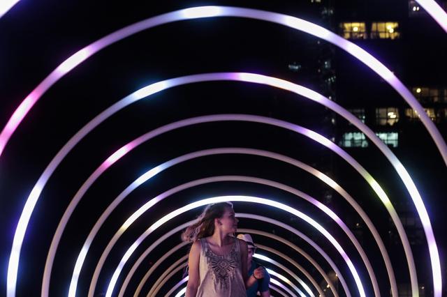 [1]（外代二线）新加坡“照亮滨海湾”灯光艺术展即将开展